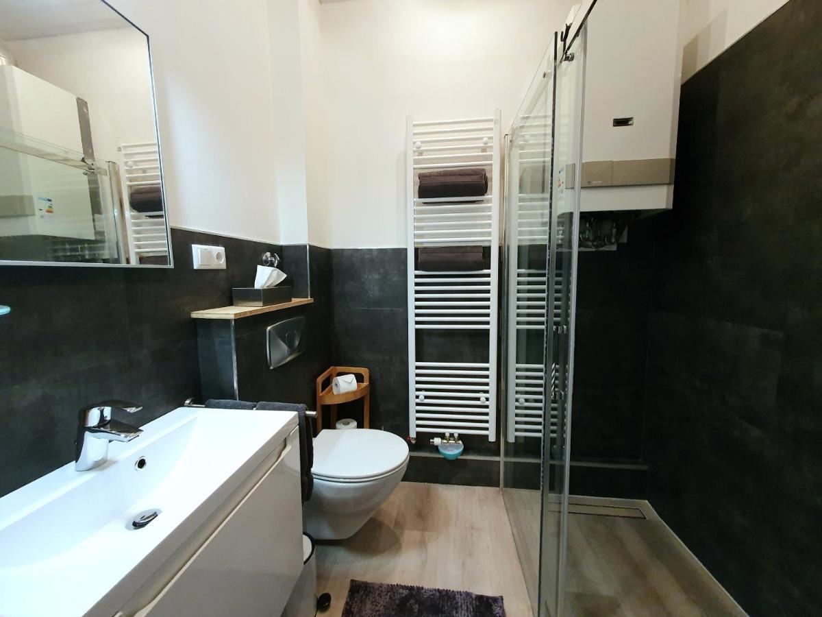 Moderne Wohlfuehloase Zentral In Seenaehe - Pillow Menu, 2 Stk 55" Smart Tvs, Netflix, Disneyplus Uvm Wetter  Exterior photo